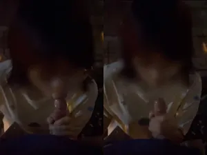 Cởi quần bắt bạn gái kính cận mút cu